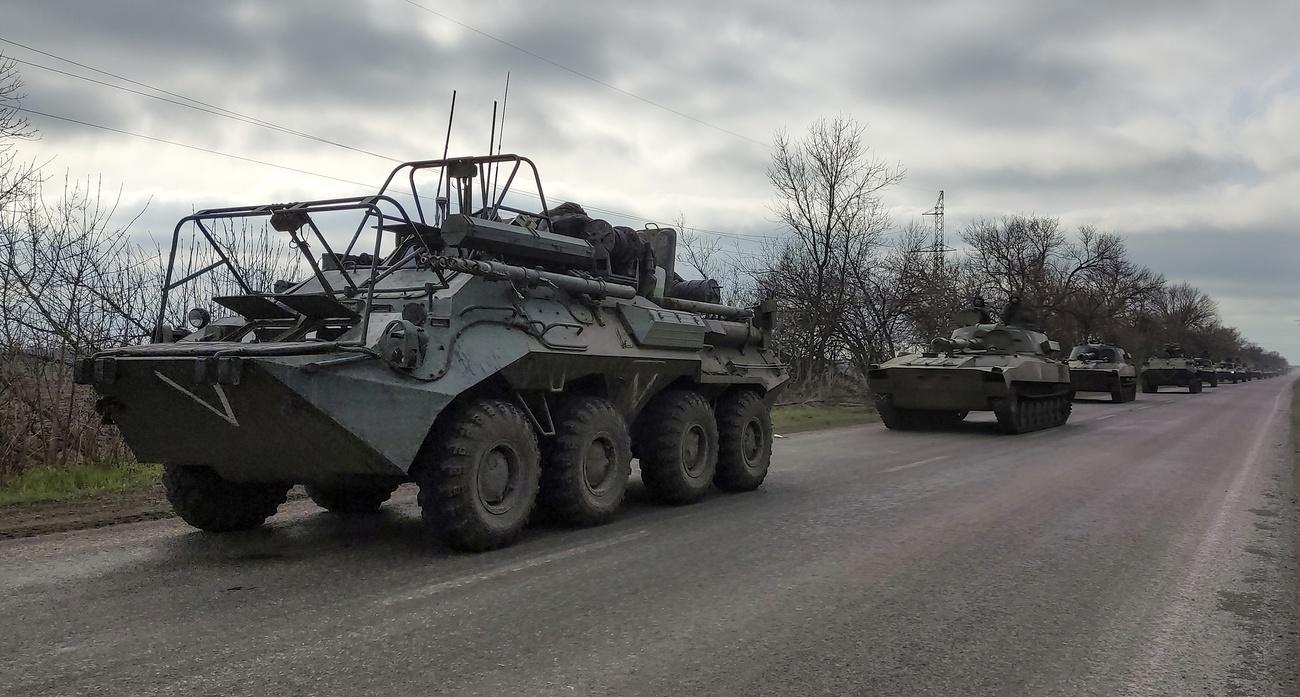 Un convoi militaire russe dans le Donbass. [AP/Keystone - Alexei Alexandrov]