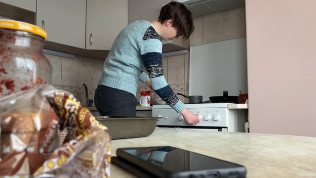 Lilia, 28 ans, habitante de Kiev, s'est résolue à aller chercher de l'aide psychologique. [RTS - Maurine Mercier]