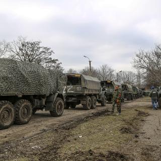 Un convoi militaire russe dans la région séparatiste de Donestk en Ukraine. [AP Photo - Keystone]