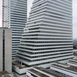 La tour Roche à Bâle en mars 2021. [Keystone - Gaetan Bally]