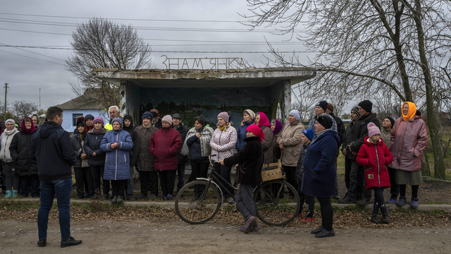 Dans la région de Kherson et de Mykolaiev, la population n'en peut plus. [AP/Keystone - Bernat Armangue]