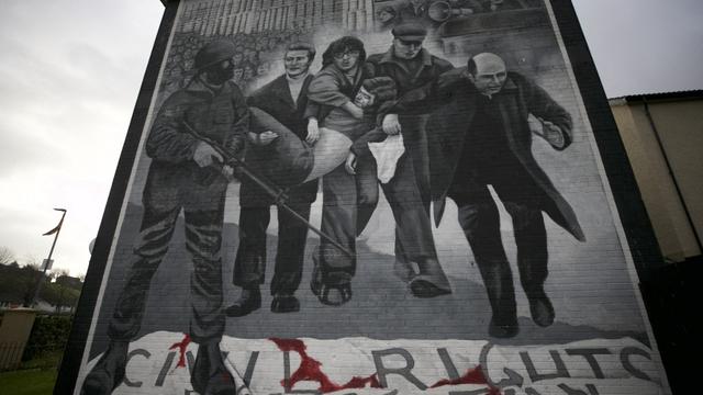 Peinture murale du Bloody Sunday à Londonderry. [Anadolu Agency via AFP - Hasan Esen]