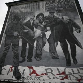 Peinture murale du Bloody Sunday à Londonderry. [Anadolu Agency via AFP - Hasan Esen]