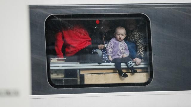 Un enfant quitte l'Ukraine environ chaque seconde. [Reuters - Gleb Garanich]