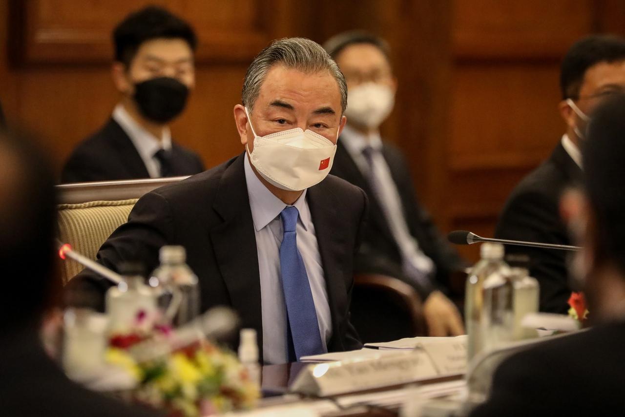 Le chef de la diplomatie chinoise Wang Yi. [Keystone - EPA/Chamila Karunarathne]