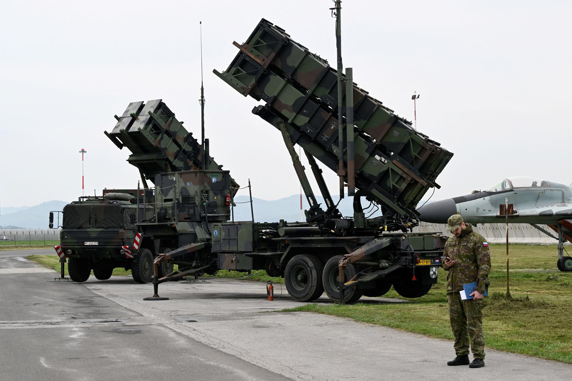 Les Etats-Unis seraient prêts à livrer à l'Ukraine une batterie de missiles Patriot [Reuters - Radovan Stoklasa]
