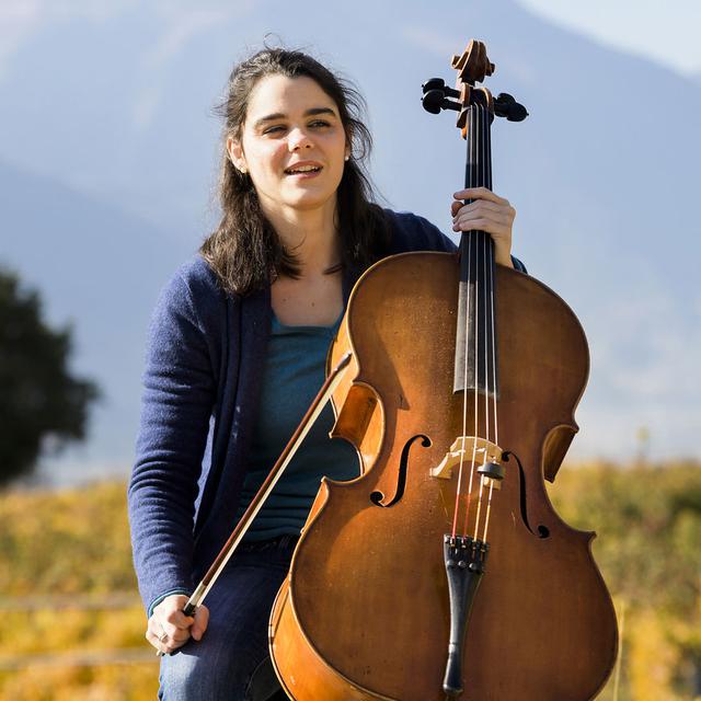 La violoncelliste valaisanne Estelle Revaz. Ici en 2017. [Keystone - Jean-Christophe Bott]