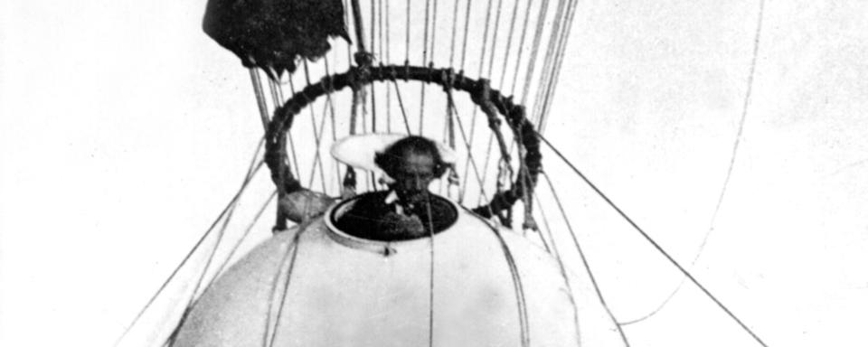 Auguste Piccard dans son ballon en 1932. [Keystone/Photopress-archives/Str]