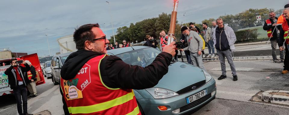 En France, le syndicat CGT rejette l’accord pour mettre un terme à la grève des carburants. [EPA - Teresa Suarez]