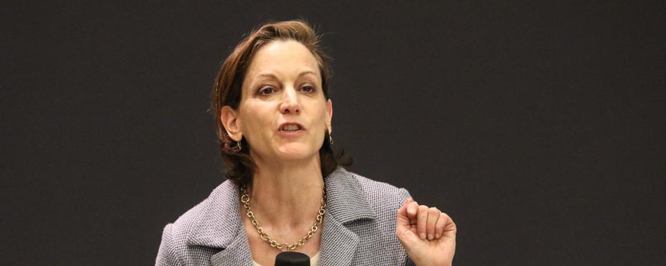 La journaliste américaine et auteur lauréate du prix Pulitzer Anne Applebaum [AFP]