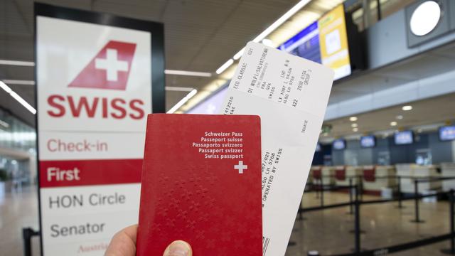 Une majorité de Suisses est favorable à une taxe sur les billets d'avion. [KEYSTONE - SALVATORE DI NOLFI]