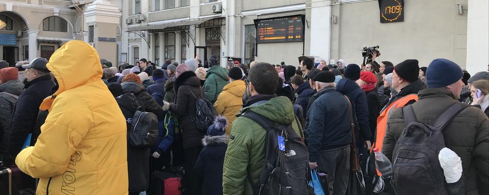 La gare centrale d'Odessa, lieu de transit pour les réfugiés fuyant d'autres villes d'Ukraine. [RTS - Maurine Mercier]