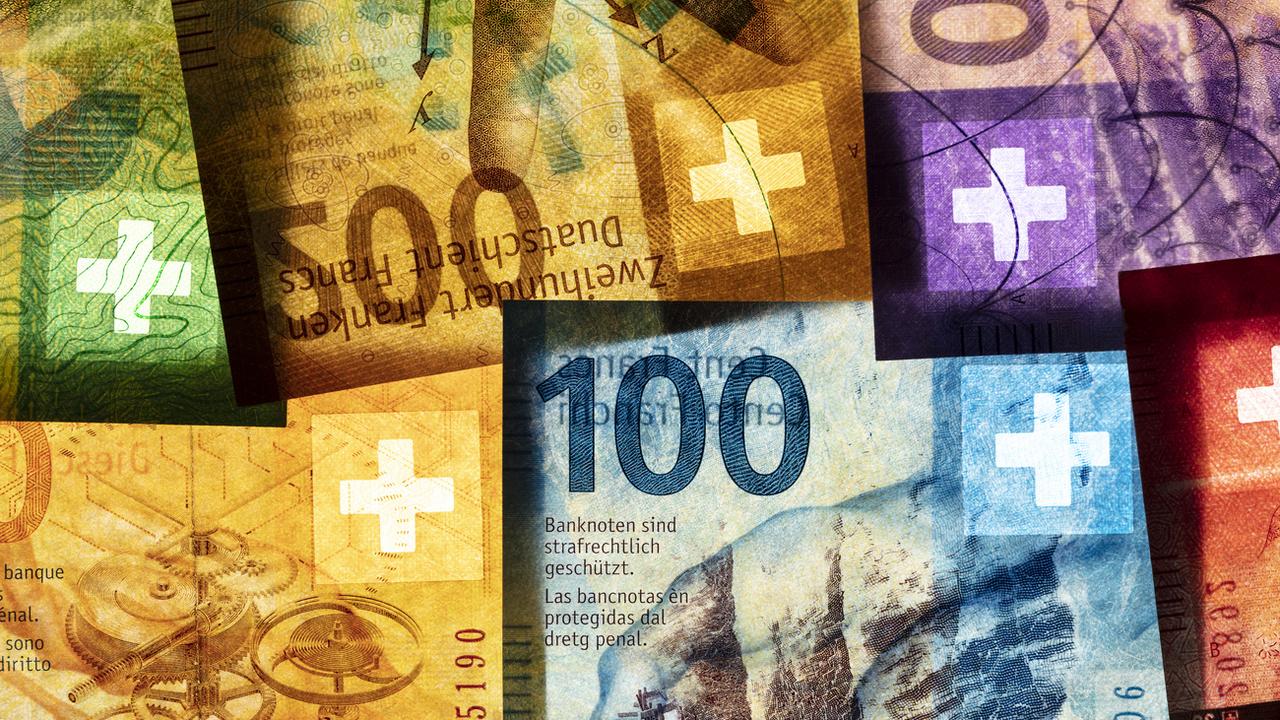 Les paiements en espèces diminuent en Suisse. [Keystone - Gaetan Bally]