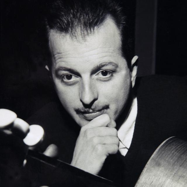 Le guitariste et compositeur brésilien Luiz Bonfá en 1958. [DP - Lewisnavas]
