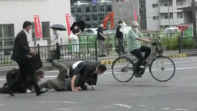 Un suspect a rapidement été arrêté par les forces de sécurité. [NHK]