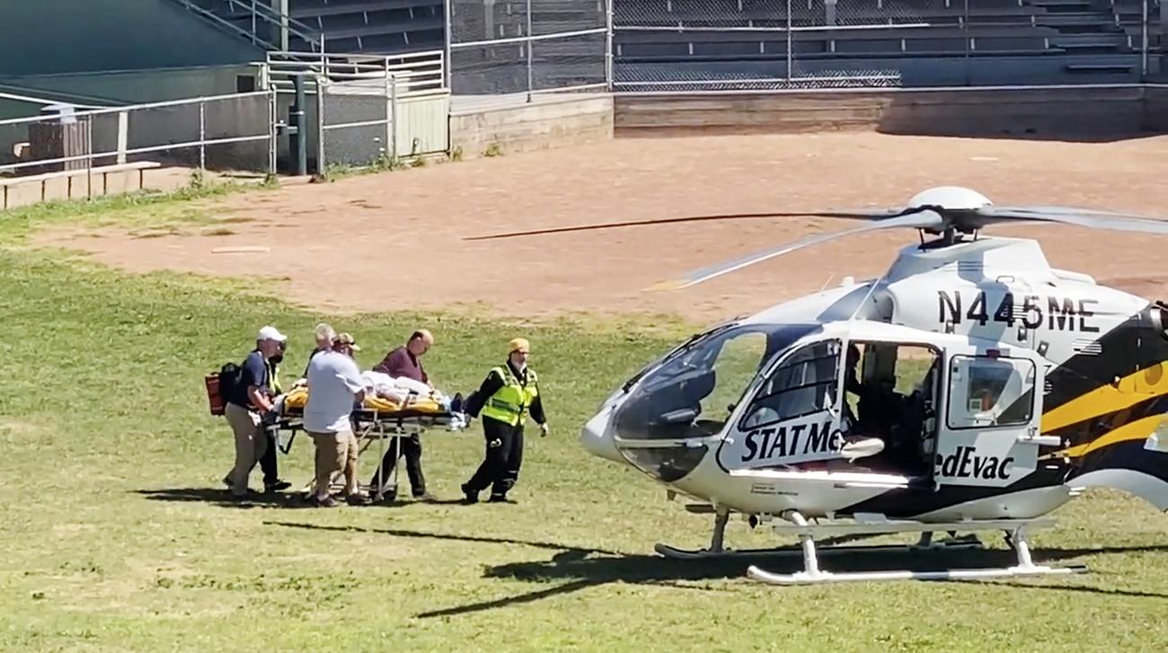 L'évacuation de Salman Rushdie par hélicoptère vers un hôpital new yorkais. [Keystone - HoratioGates3]