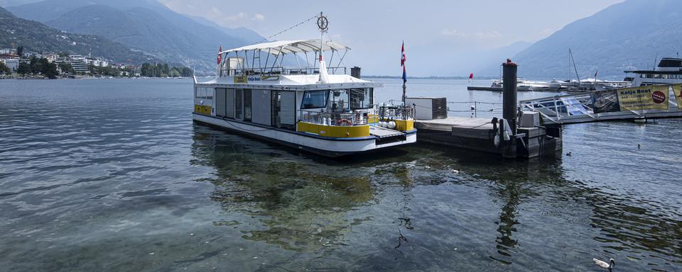 Le niveau du lac Majeur est déjà particulièrement bas (ici, à Locarno). [Ti-Press/Keystone - Pablo Gianinazzi]