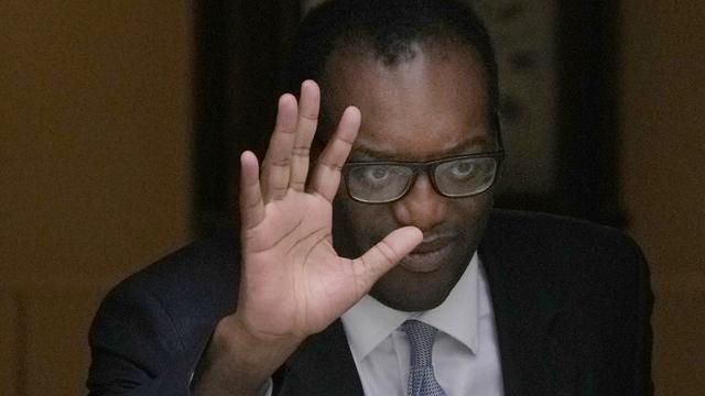 Kwasi Kwarteng a confirmé sur Twitter son limogeage annoncé par les médias britanniques. [Keystone - Kirsty Wigglesworth]