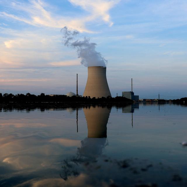 La centrale d'Isar en Allemagne. [Reuters - Christian Mang]