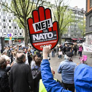Manifestation contre l'adhésion à l'Otan à Stockholm, 14.05.2022. [EPA/Keystone - Anders Wiklund]