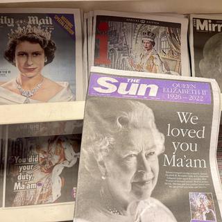 La reine Elizabeth II est sur toutes les unes des journaux dans le monde [AFP - ZUHAL DEMIRCI / ANADOLU AGENCY / ANADOLU AGENCY V]