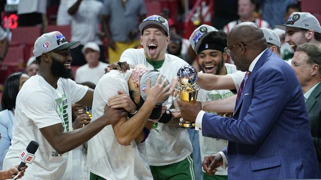 Les Celtics sont champions de la Conférence Est. [Lynne Sladky]