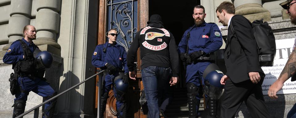 Bagarre entre motards à Belp: le principal accusé écope de 8 ans de réclusion. [Keystone/Stringer]