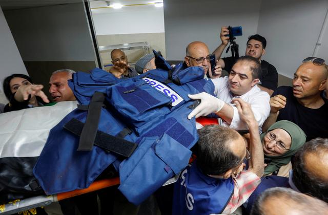 La journaliste portait un gilet "presse". [Reuters - Mohamad Torokman]