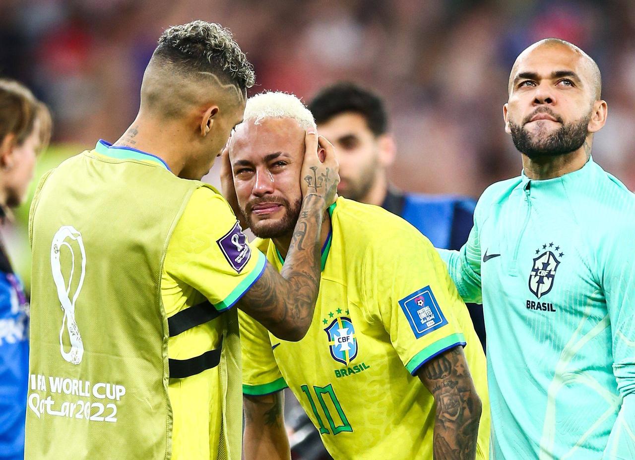 Inconsolable Neymar, qui avait pourtant débloqué le score à la 106e. [Imago - Michael Zemanek]