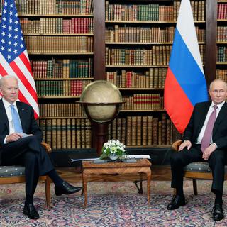 Le président des Etats-Unis Joe Biden et Vladimir Poutine à la Villa la Grange à Genève, le 16 juin 2021. [KEYSTONE - MIKHAIL METZEL]