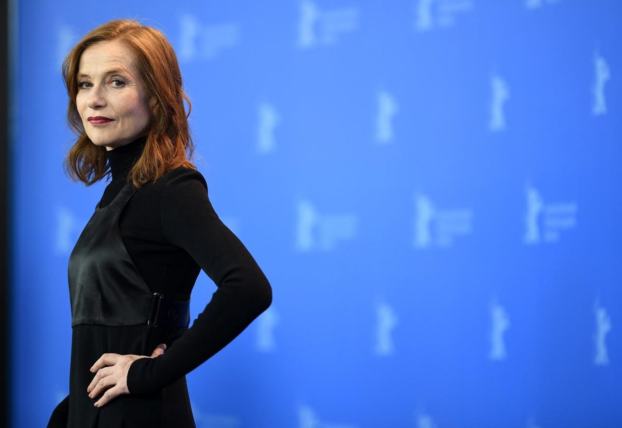 Isabelle Huppert à la 68e édition de la Berlinale, à Berlin, le 17 février 2018. [KEYSTONE - CLEMENS BILAN]