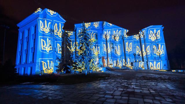 Le musée national d'histoire de Kiev illuminé par Gerry Hofstetter, 23.12.2022. [Hofstetter marketing/Keystone - Michael Kessler]