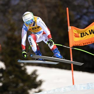 La Suissesse Priska Nufer en action lors de la descente féminine de la Coupe du monde de ski alpin FIS à Crans-Montana, le 27 février 2022. [Keystone - Alessandro della Valle]