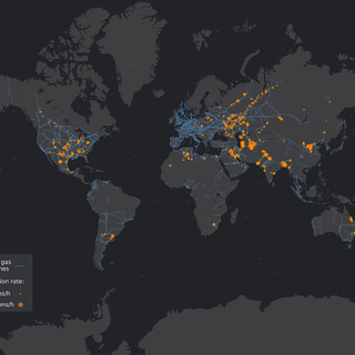 Carte montrant la localisation des principaux gazoducs et les principales sources d'émission de méthane liées à l'industrie pétrolière et gazière. [Kayrros Inc., Esri, HERE, Garmin, FAO, NOAA, USGS, OpenStreetMap contributors, and the GIS User Community]