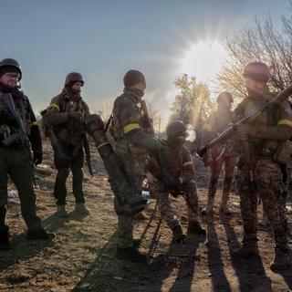 Des soldats ukrainiens à Irpin. [AFP - Juan Carlos / Hans Lucas]
