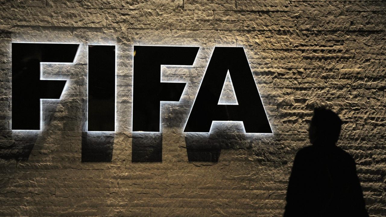 Dans le jugement en appel sur les droits TV de la FIFA, le Tribunal pénal fédéral condamne Jérôme Valcke à 11 mois de prison avec sursis pour faux dans les titres. [Keystone - Steffen Schmidt]