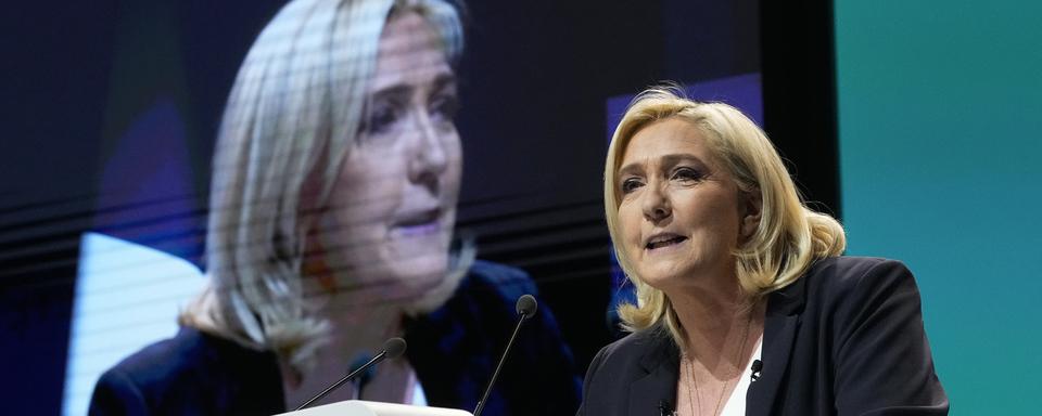 Marine Le Pen lors de son meeting de campagne à Reims le 5 février 2022. [Keystone - AP Photo/Michel Euler]