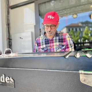 Le pianiste genevois Léo Tardin en live dans "Les bonnes ondes" le 8 août 2022. [RTS - RTS]