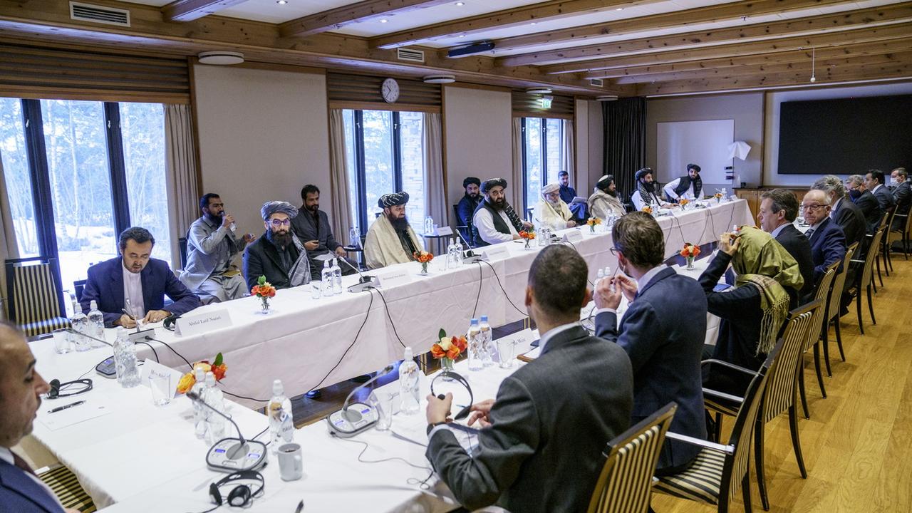 Rencontre à Oslo entre les talibans et les Occidentaux. [EPA - STIAN LYSBERG]