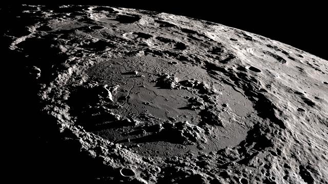 Une vue du Bassin de Schrödinger et du Pôle Sud de la Lune. [NASA - GSFC Scientific Visualization Studio]