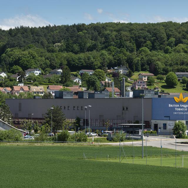 L'usine BAT de Boncourt photographiée en mai 2014. [Keystone - Stefan Meyer]