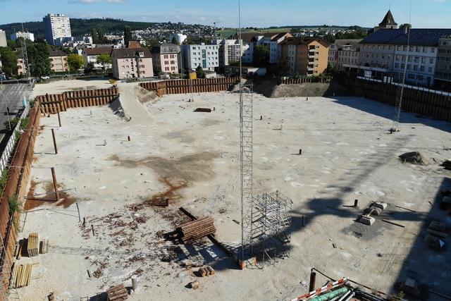 Le chantier du "Campus Biel/Bienne" à l'arrêt, photographié en mai 2020. Les travaux pourront reprendre fin 2023, pour une ouverture en 2027. [Keystone - Adrian Reusser]