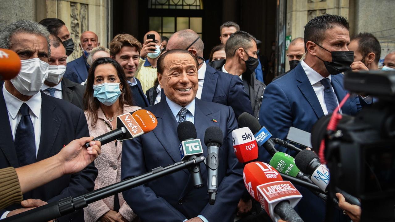 La droite italienne choisit Silvio Berlusconi pour la présidentielle. [Keystone - EPA/Matteo Corner]