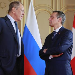 La Russie souhaite connaître la position de la Suisse sur l'élargissement de l'OTAN à l'est. [Keystone - Denis Balibouse]