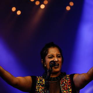 La chanteuse Maya Kamaty au festival Les Vieilles Charrues à Carhaix-Plouguer, en France, le 8 juillet 2021. [AFP - Sameer Al-DOUMY]