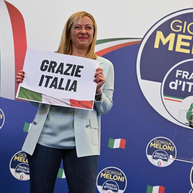 Giorgia Meloni au quartier général de Fratelli d'Italia. [Keystone - EPA/Ettore Ferrari]