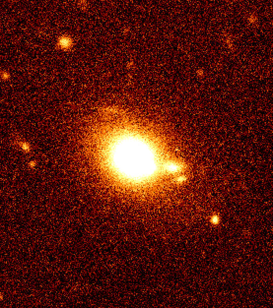 Le blazar BL Lacertae (H0323+022), dans la constellation du Lézard. Les blazars sont parmi les objets les plus violents de l'Univers. [Wikimedia commons/Domaine public - Renato Falomo/ ESO NTT (filtre R)]