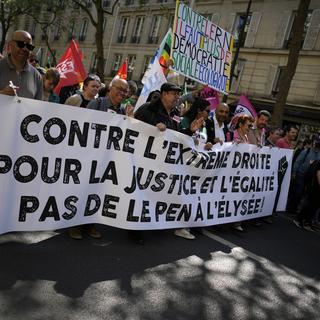Des milliers de personnes ont manifesté en France contre l'extrême droite. [AP - Christophe Ena]