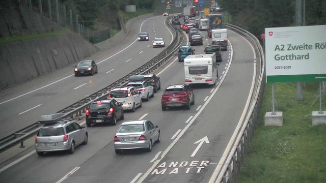 L'autoroute A2, peu avant Göschenen (UR), au nord du tunnel du Gothard. [TCS]