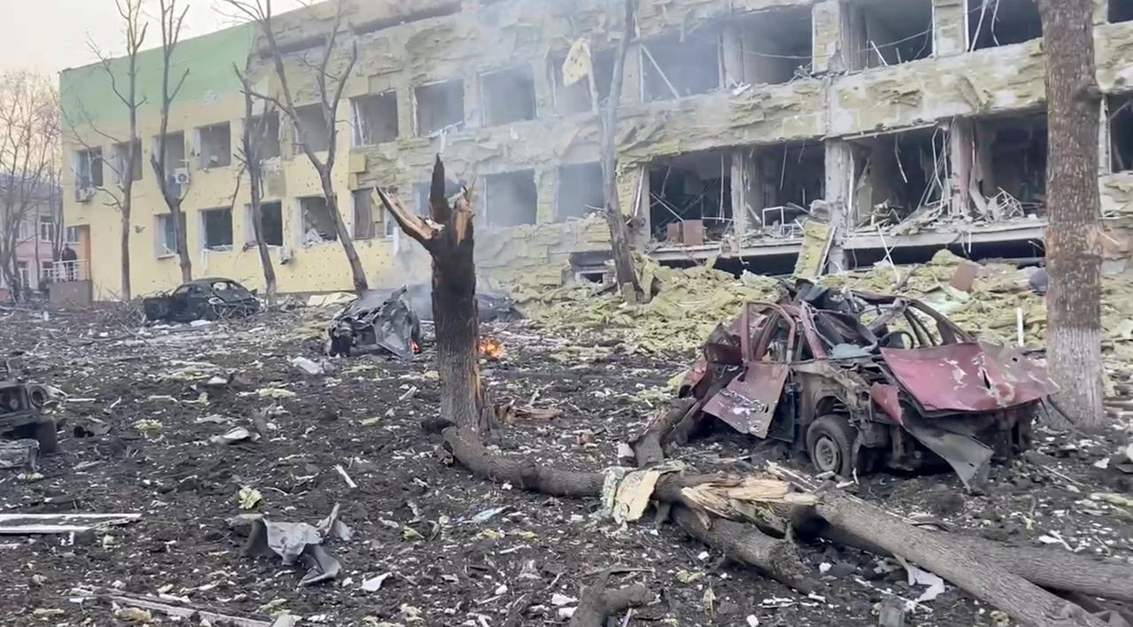 Assiégée depuis près de deux semaines, la ville de Marioupol espère l'arrivée d'un convoi d'aide humanitaire. [reuters - Forces armées ukrainiennes]